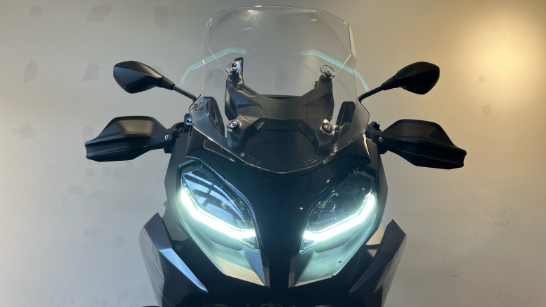BMW F900 XR (25MY)